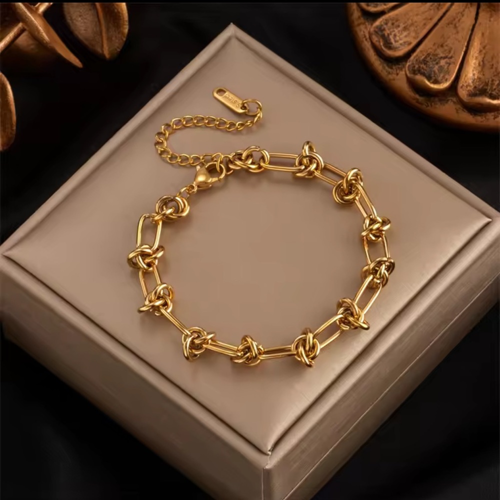 Chic 18k Gold plated steel Knot Chain Bracelet